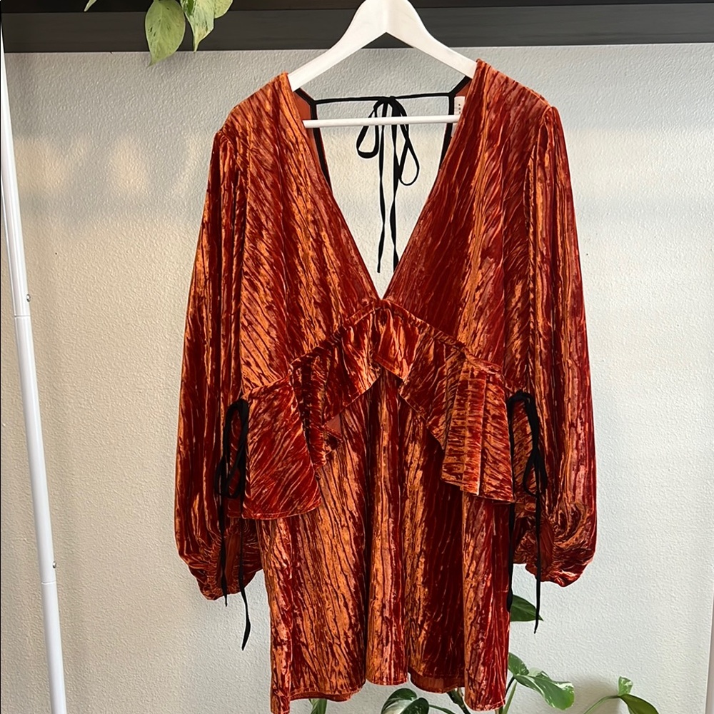 NWOT | Topshop | Burnt Orange Velvet V-Neck Bishop Sleeve dress | US size 6